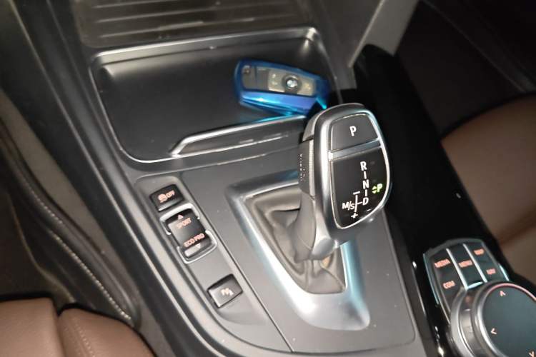 Used BMW 3 Series 2018 320Li Leading Model M Sport Package Gear Lever