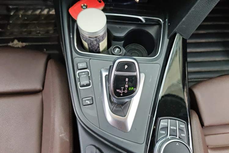 Used BMW 3 Series 2018 320Li Leading Model M Sport Package Gear Lever