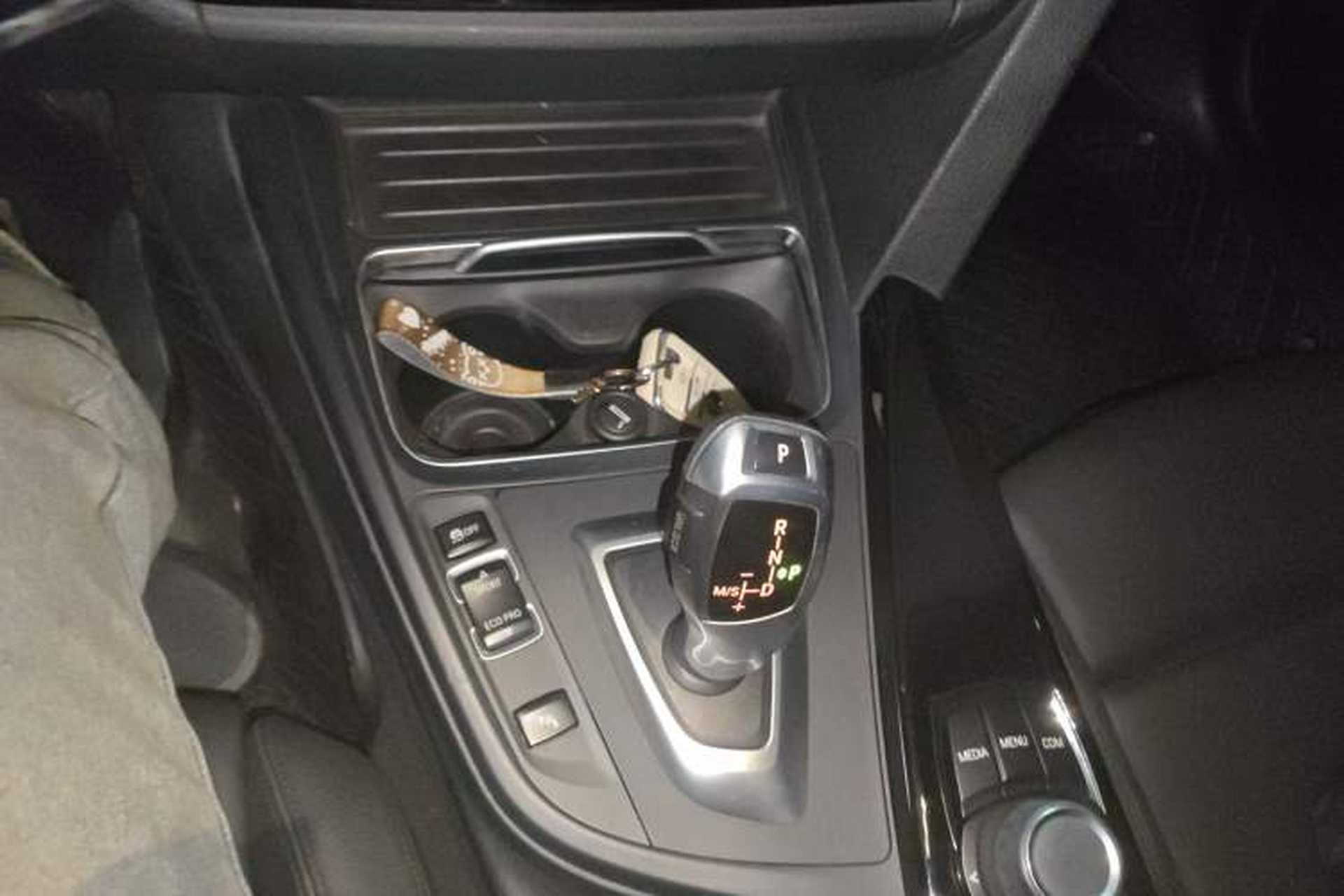 Used BMW 3 Series 2018 320Li Fashion Model Gear Lever