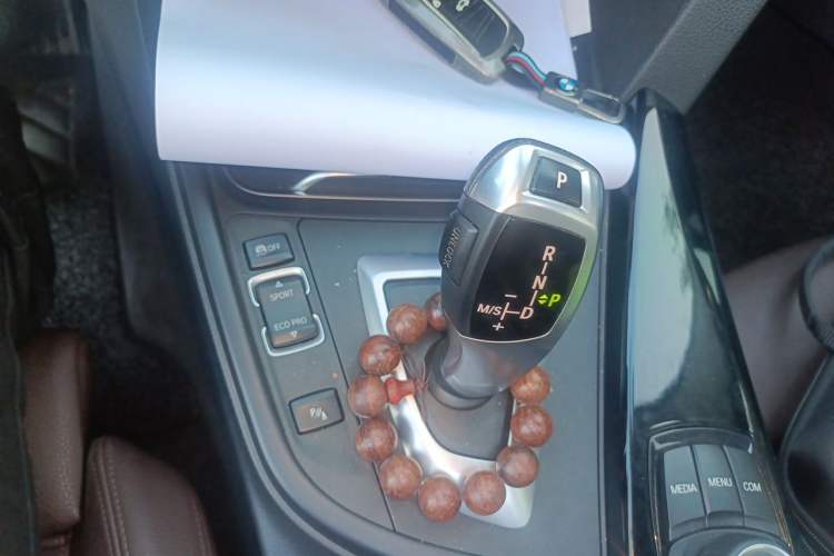 Used BMW 3 Series 2018 320Li Fashion Model Gear Lever