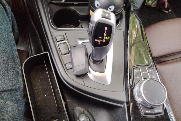 Used BMW 3 Series 2018 320Li xDrive Fashion Model Gear Lever
