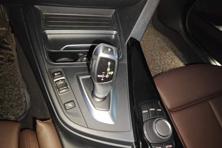 Used BMW 3 Series 2018 320Li Fashion Model Gear Lever