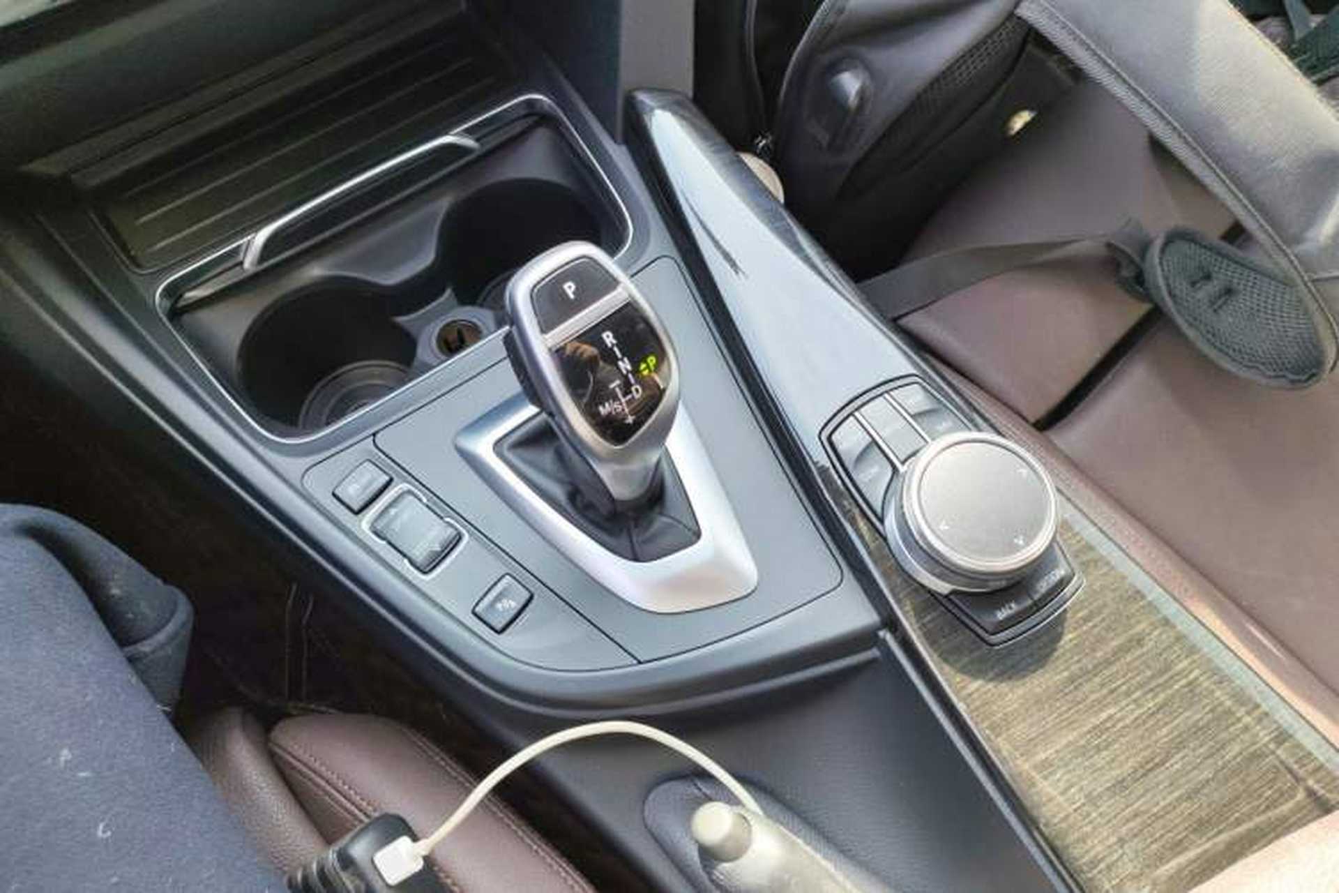 Used BMW 3 Series 2018 320Li Leading Luxury Package Gear Lever