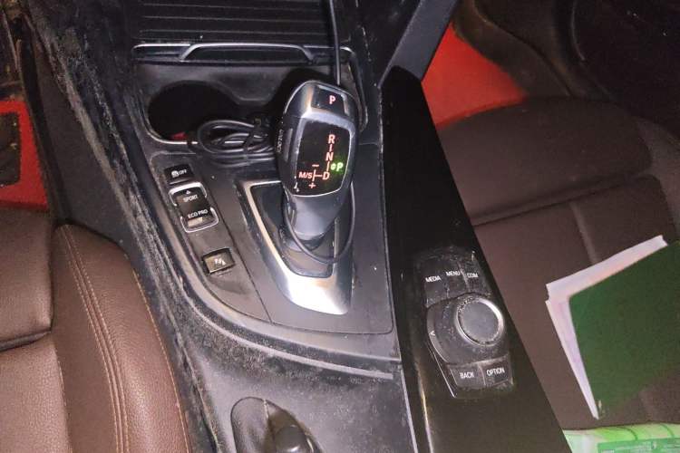 Used BMW 3 Series 2018 320Li Fashion Model Gear Lever