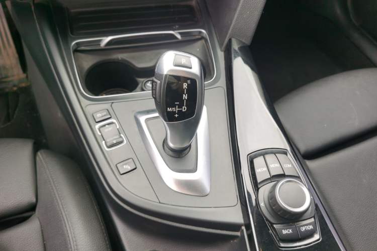 Used BMW 3 Series 2018 320Li Fashion Model Gear Lever