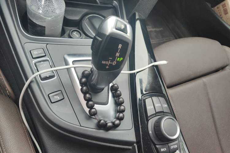 Used BMW 3 Series 2018 320Li Fashion Model Gear Lever