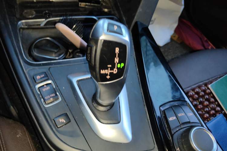 Used BMW 3 Series 2018 320Li Fashion Model Gear Lever