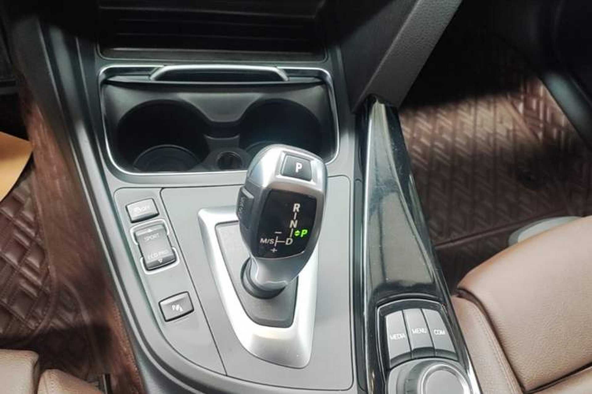 Used BMW 3 Series 2018 320Li Fashion Model Gear Lever