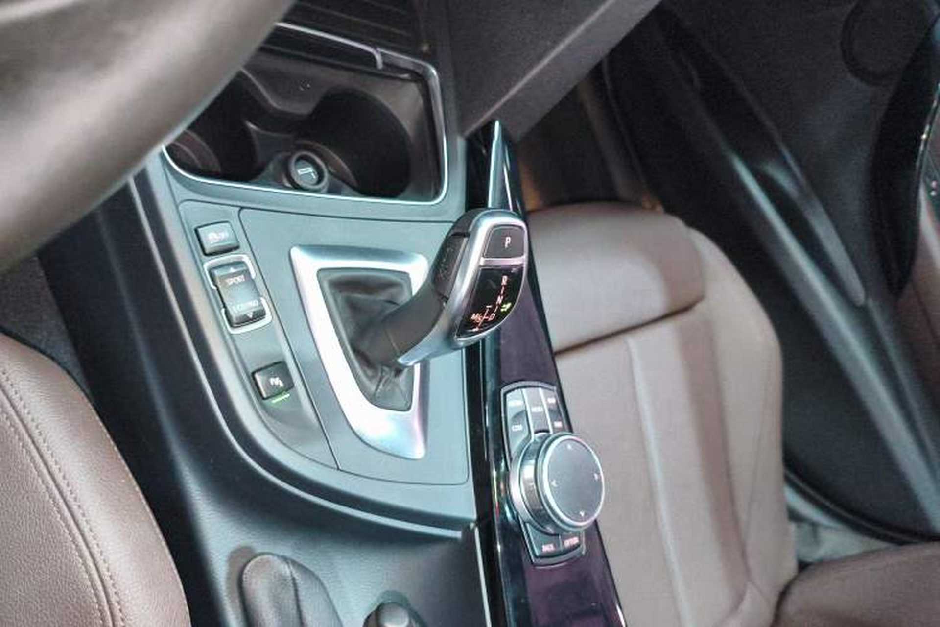 Used BMW 3 Series 2018 320Li Leading Model M Sport Package Gear Lever