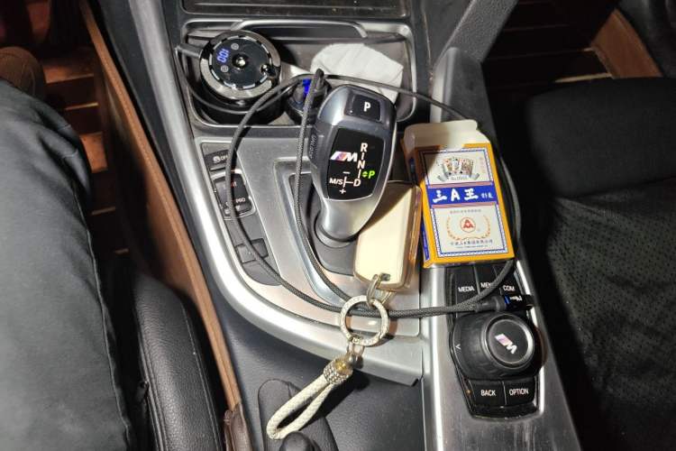 Used BMW 3 Series 2018 320Li Fashion Model Gear Lever