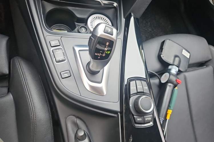 Used BMW 3 Series 2018 318Li Gear Lever