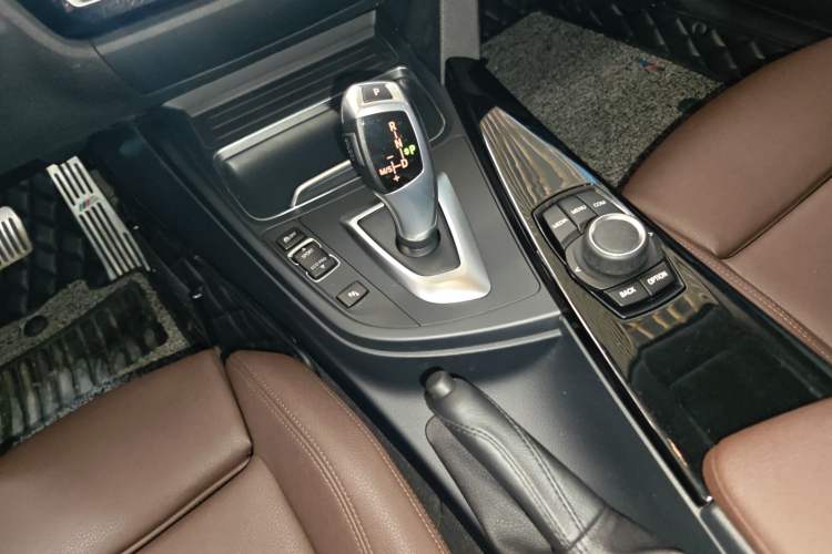 Used BMW 3 Series 2018 320Li Fashion Model Gear Lever
