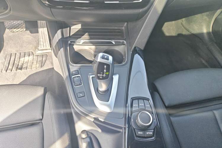 Used BMW 3 Series 2018 318Li Gear Lever