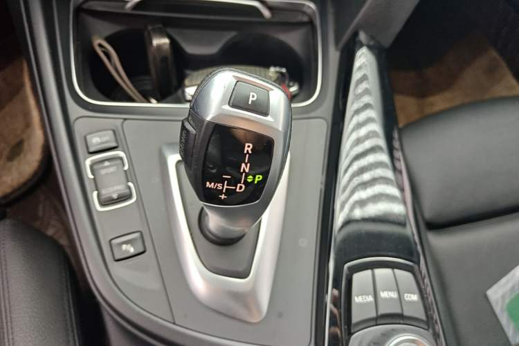 Used BMW 3 Series 2018 320Li xDrive Fashion Model Gear Lever