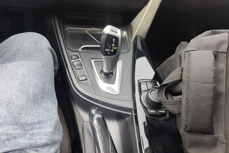 Used BMW 3 Series 2018 320Li xDrive Fashion Model Gear Lever