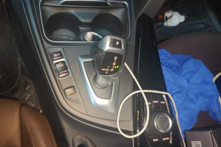 Used BMW 3 Series 2018 320Li Fashion Model Gear Lever
