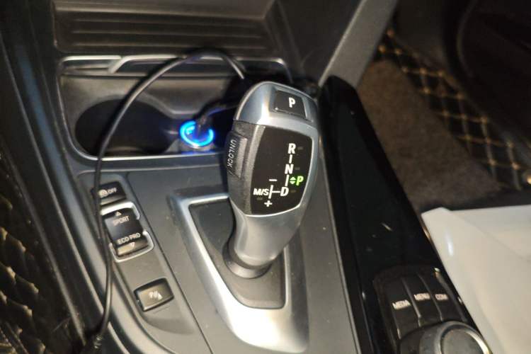 Used BMW 3 Series 2018 320Li Fashion Model Gear Lever