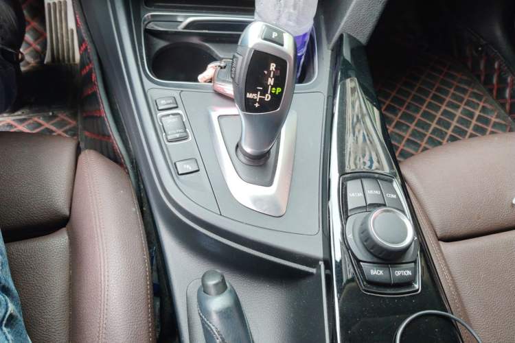 Used BMW 3 Series 2018 320Li Fashion Model Gear Lever