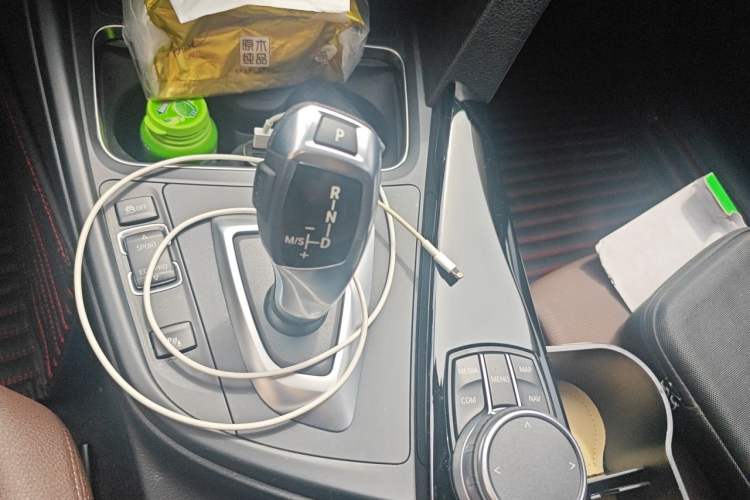 Used BMW 3 Series 2018 320Li Fashion Model Gear Lever
