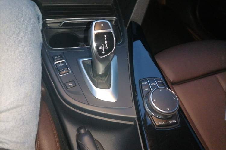 Used BMW 3 Series 2018 320Li Leading Model M Sport Package Gear Lever