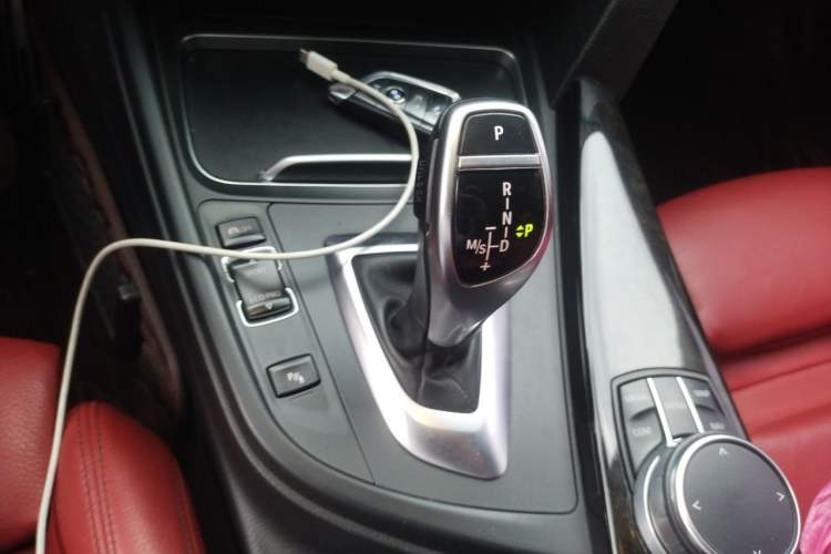 Used BMW 3 Series 2018 330Li M Sport Shadow Edition Gear Lever
