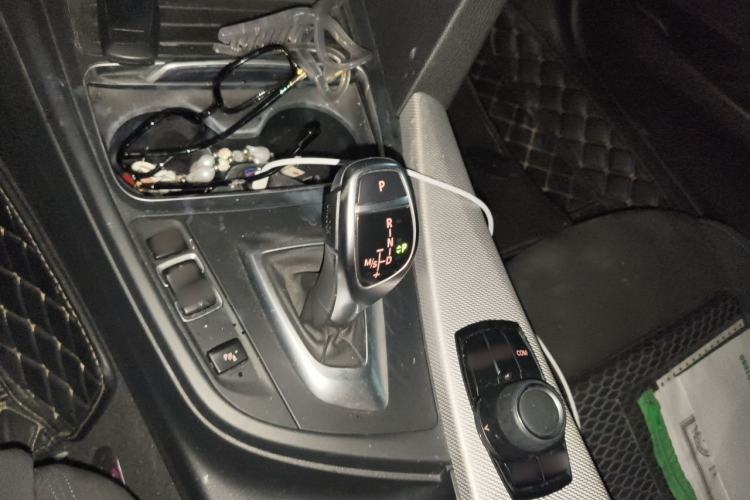 Used BMW 3 Series 2018 320i M Sport Package Gear Lever