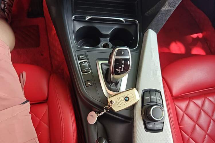 Used BMW 3 Series 2018 320i M Sport Package Gear Lever