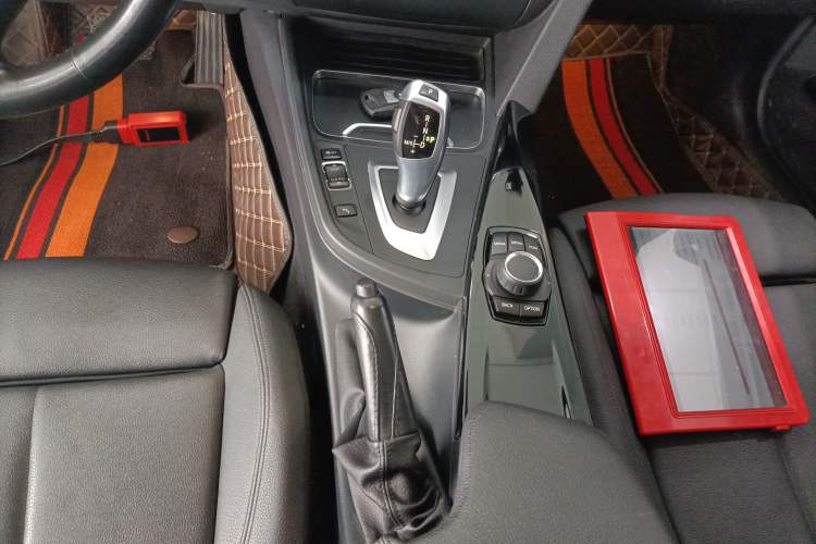 Used BMW 3 Series 2018 318Li Gear Lever