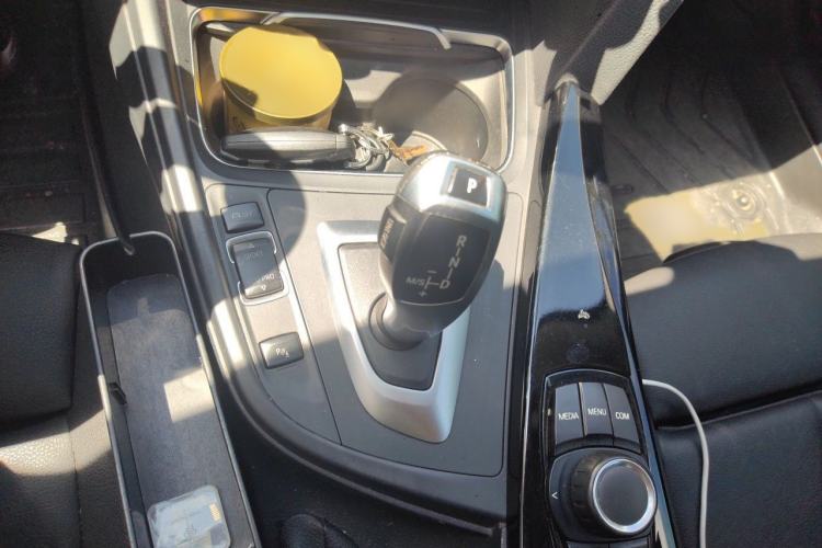 Used BMW 3 Series 2018 320Li Fashion Model Gear Lever