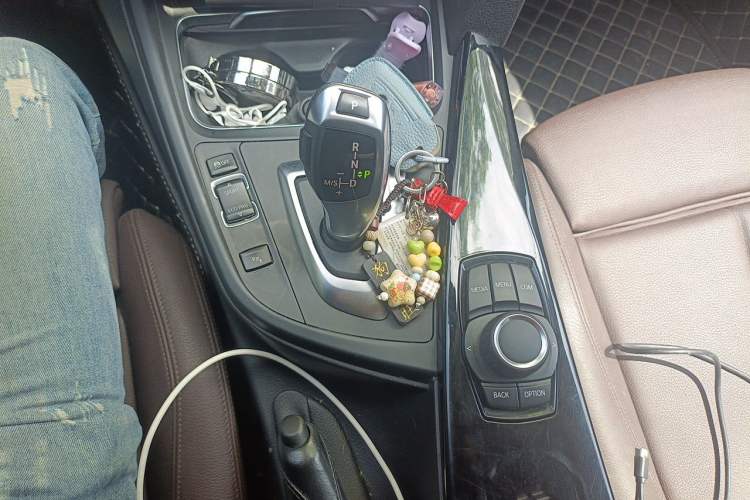 Used BMW 3 Series 2018 320Li xDrive Fashion Model Gear Lever