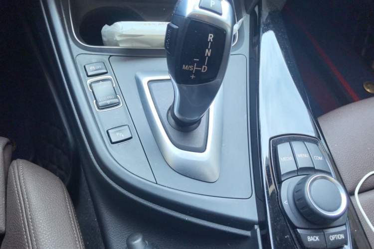 Used BMW 3 Series 2018 318i Gear Lever