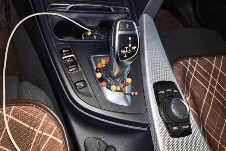 Used BMW 3 Series 2018 320i M Sport Package Gear Lever