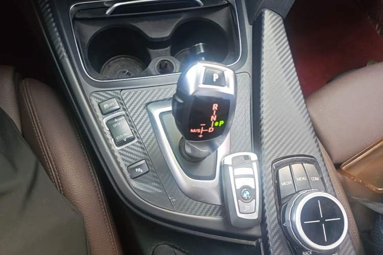 Used BMW 3 Series 2018 320Li Fashion Model Gear Lever