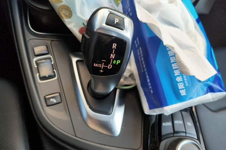 Used BMW 3 Series 2018 320Li Fashion Model Gear Lever