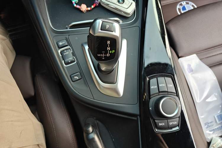 Used BMW 3 Series 2018 320Li Fashion Model Gear Lever