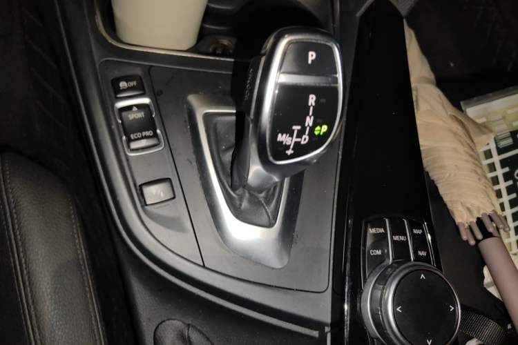 Used BMW 3 Series 2018 320Li Leading Model M Sport Package Gear Lever