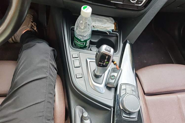 Used BMW 3 Series 2018 320Li Fashion Model Gear Lever