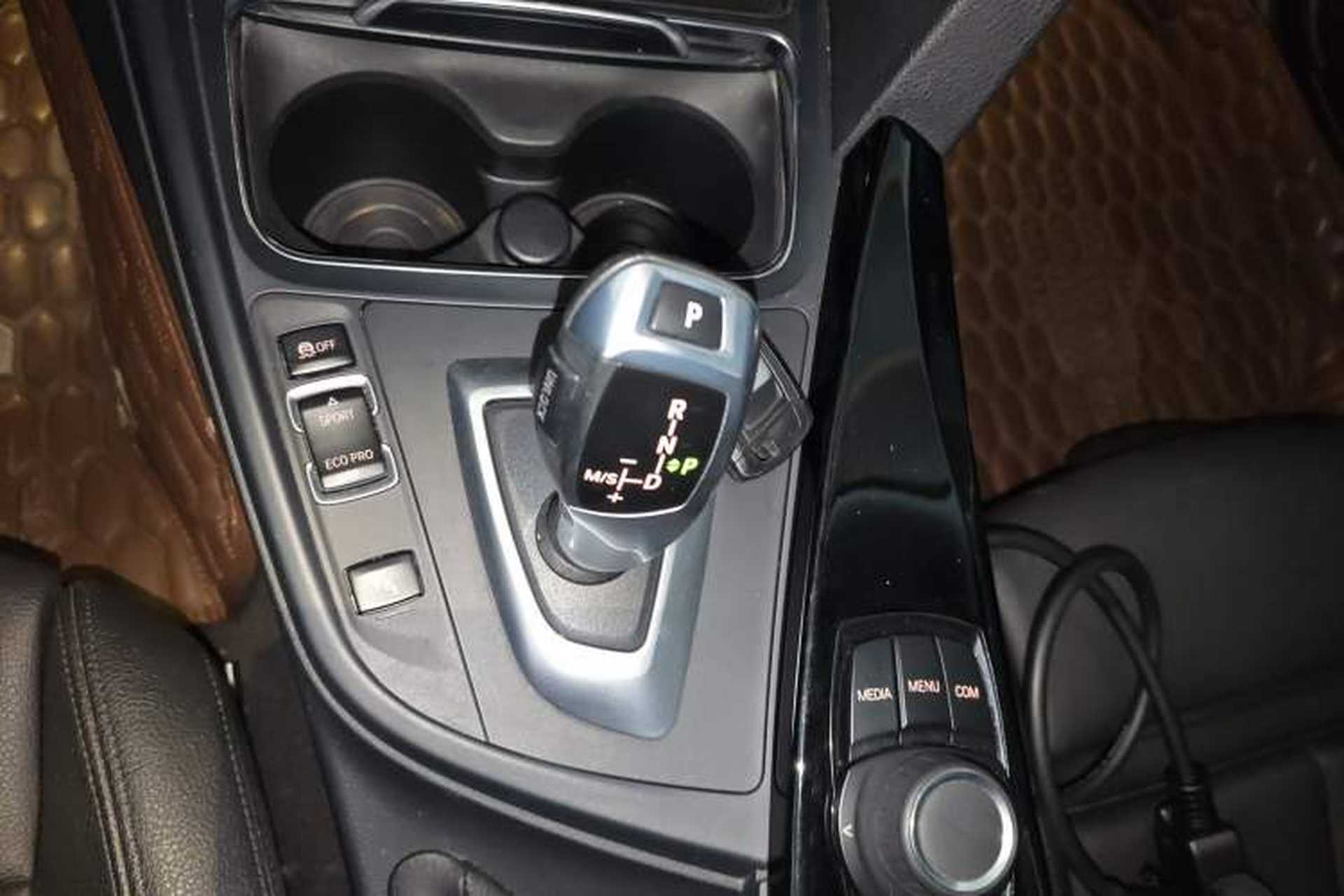 Used BMW 3 Series 2018 320Li Fashion Model Gear Lever