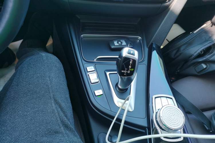 Used BMW 3 Series 2018 320Li xDrive Fashion Model Gear Lever