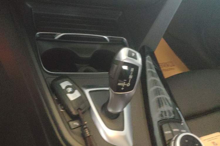 Used BMW 3 Series 2018 320Li xDrive Fashion Model Gear Lever