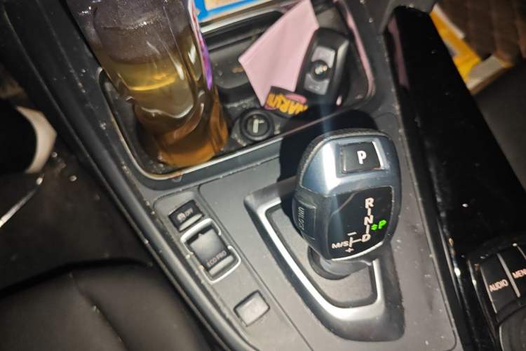 Used BMW 3 Series 2018 320Li Fashion Model Gear Lever