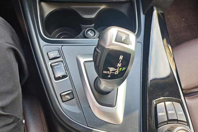 Used BMW 3 Series 2018 320Li Fashion Model Gear Lever