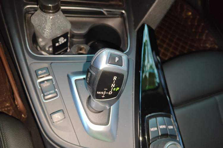 Used BMW 3 Series 2018 320Li Fashion Model Gear Lever