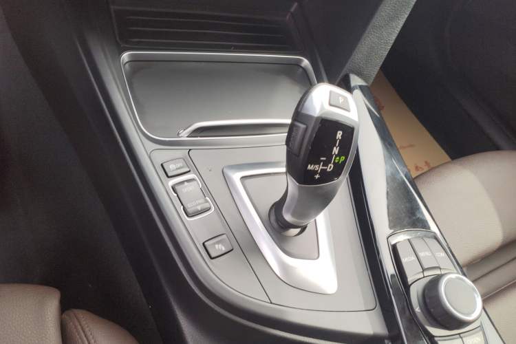 Used BMW 3 Series 2018 320Li xDrive Fashion Model Gear Lever