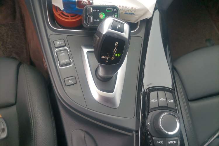 Used BMW 3 Series 2018 320Li Fashion Model Gear Lever