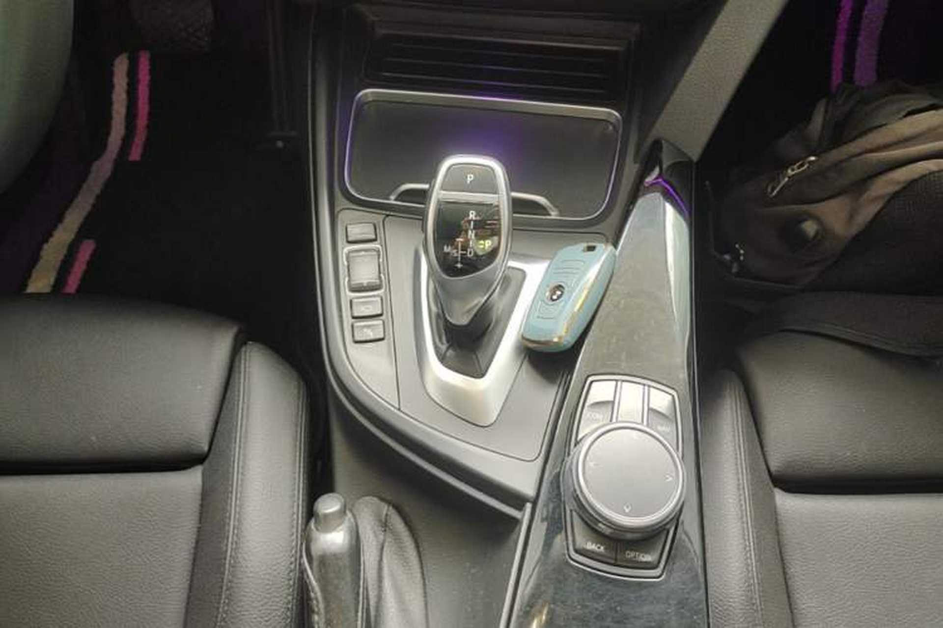 Used BMW 3 Series 2018 320Li Leading Model M Sport Package Gear Lever