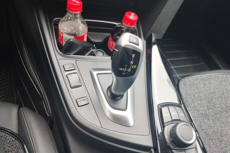 Used BMW 3 Series 2018 320Li Fashion Model Gear Lever