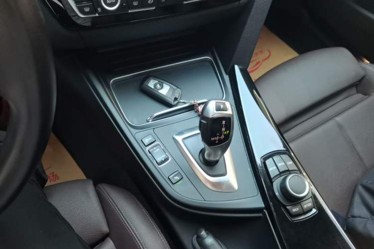 Used BMW 3 Series 2018 320Li Fashion Model Gear Lever