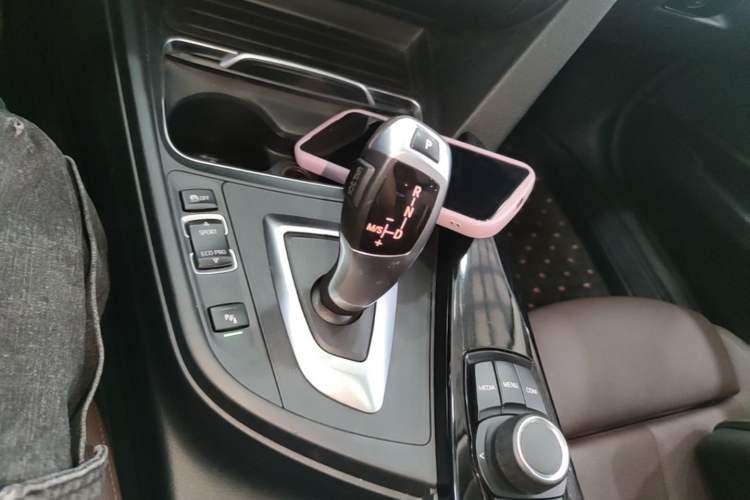 Used BMW 3 Series 2018 320Li Fashion Model Gear Lever