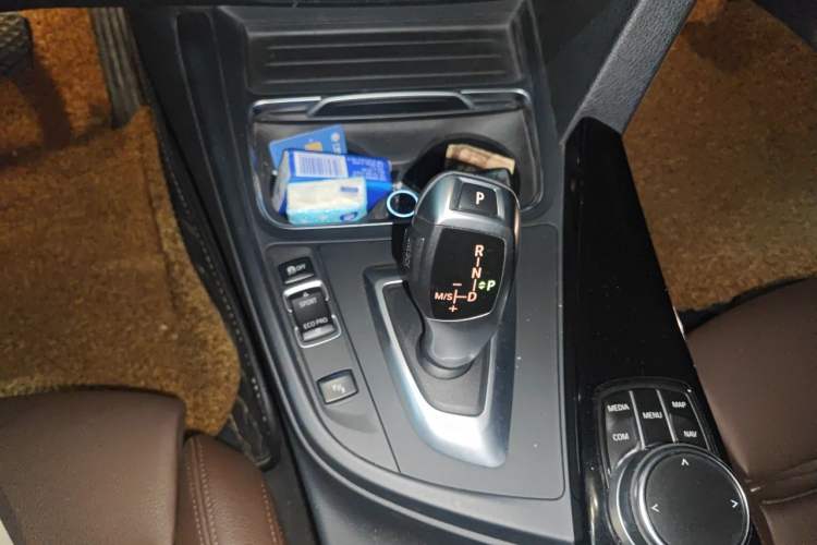 Used BMW 3 Series 2018 320Li Fashion Model Gear Lever